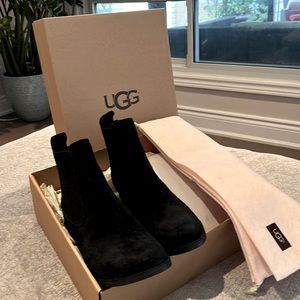 Brand new in box Ugg Faye boot size 8
